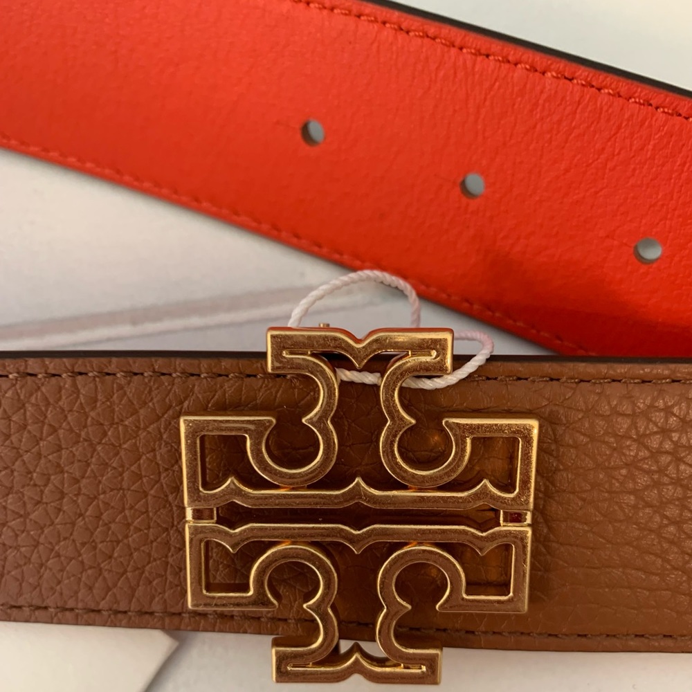 Tory Burch Reversible Britten Logo 1-1/2 inch Belt. Color: Classic Tan/Poppy Red